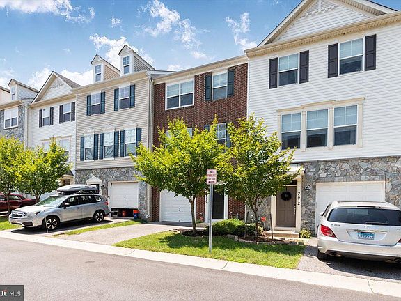 3rd image of 7810 Five Oaks Court Gln