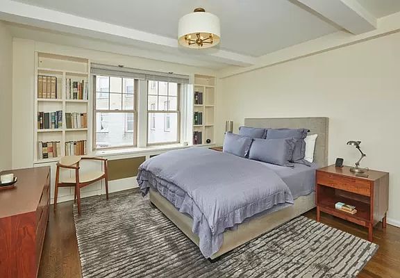 5th image of 302 W 12th St APT 7A