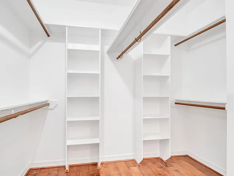 20002 Barton Creek Ct — Photo 41