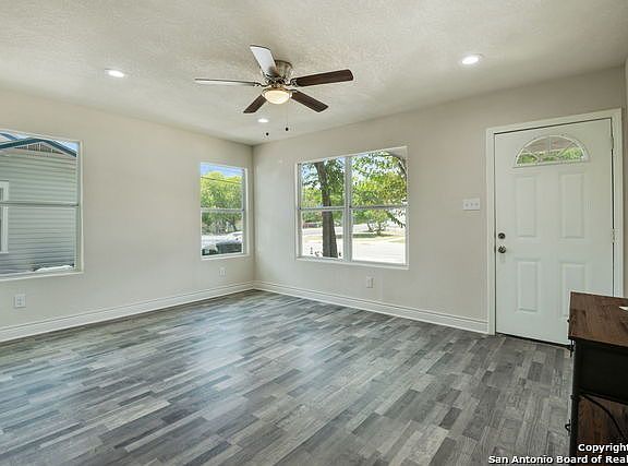 5th image of 1106 Halliday Ave