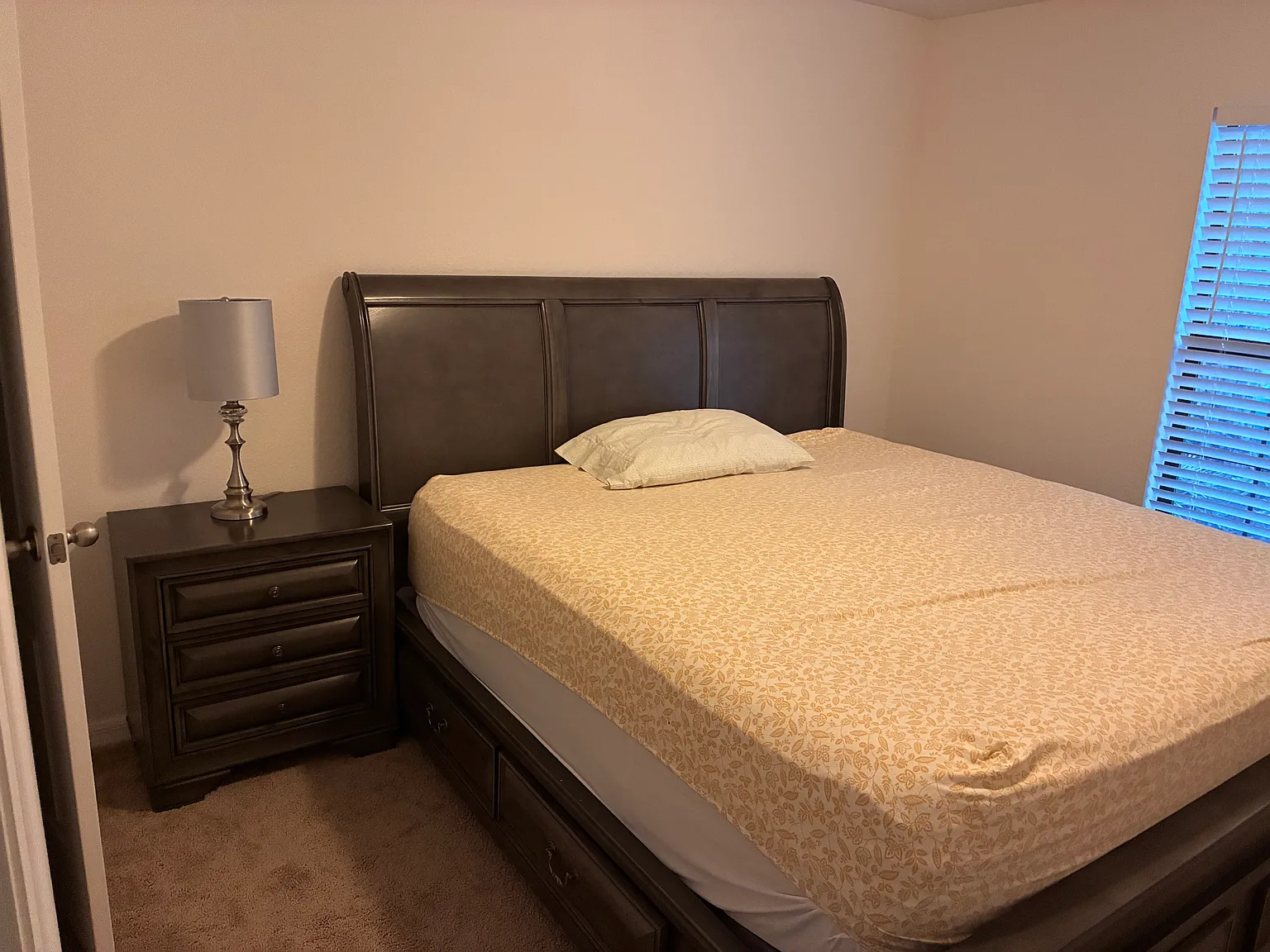 1 bed, 1270 sqft, $850 — Photo 2