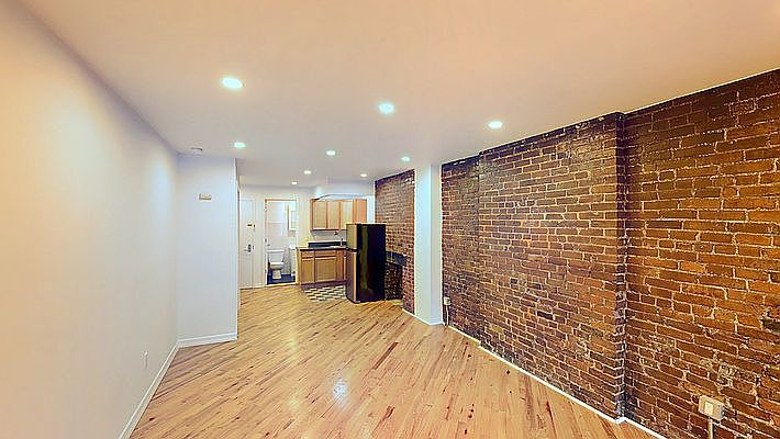 1st image of 120 Orchard St APT 8