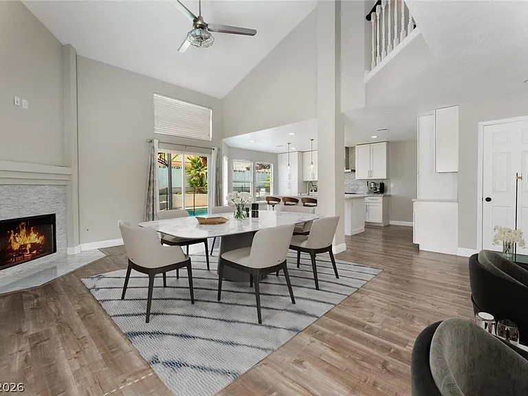 8429 Honeywood Cir — Photo 42