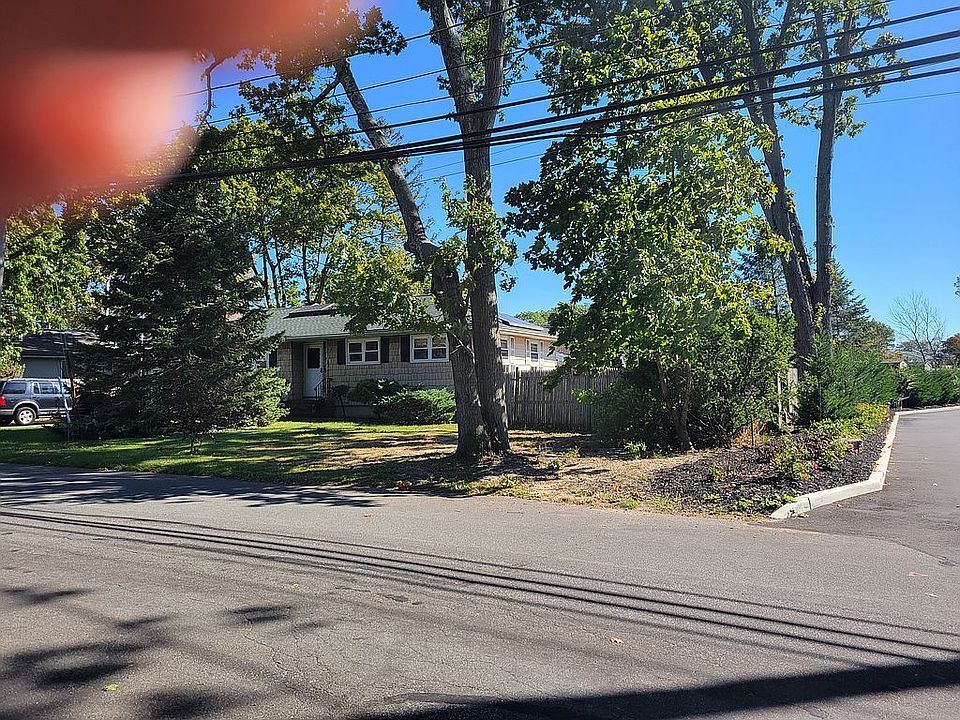 2nd image of 391 Muncy St