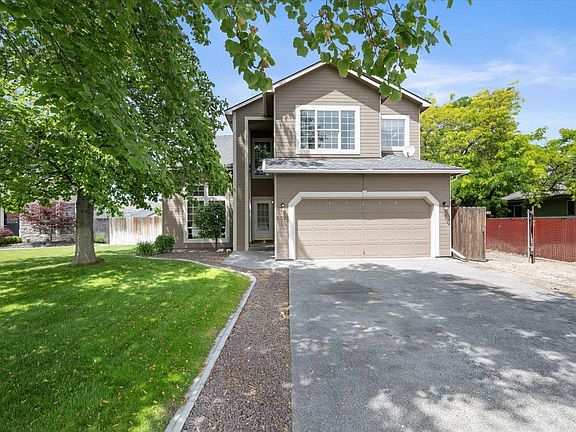 3rd image of 9061 W Deschutes Dr