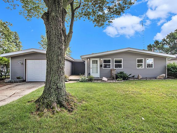 2nd image of 3210 Essex Dr