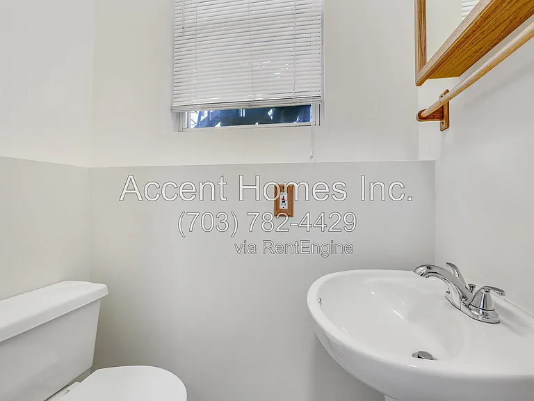 21217 Millwood Sq — Photo 45