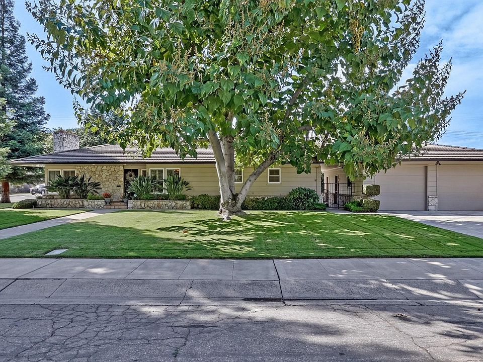 1st image of 101 N Avena Ave