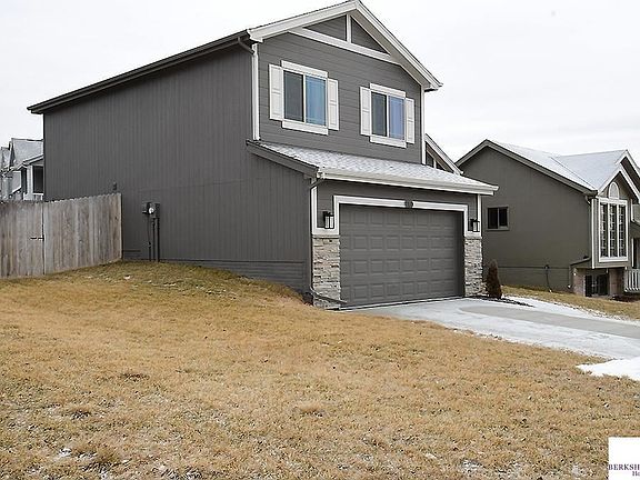 3rd image of 7817 N 86th Ave