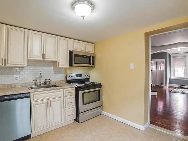 3076 Agate St — Photo 8