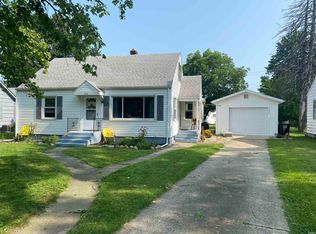 910 Jackson Blvd, Rochester, IN 46975