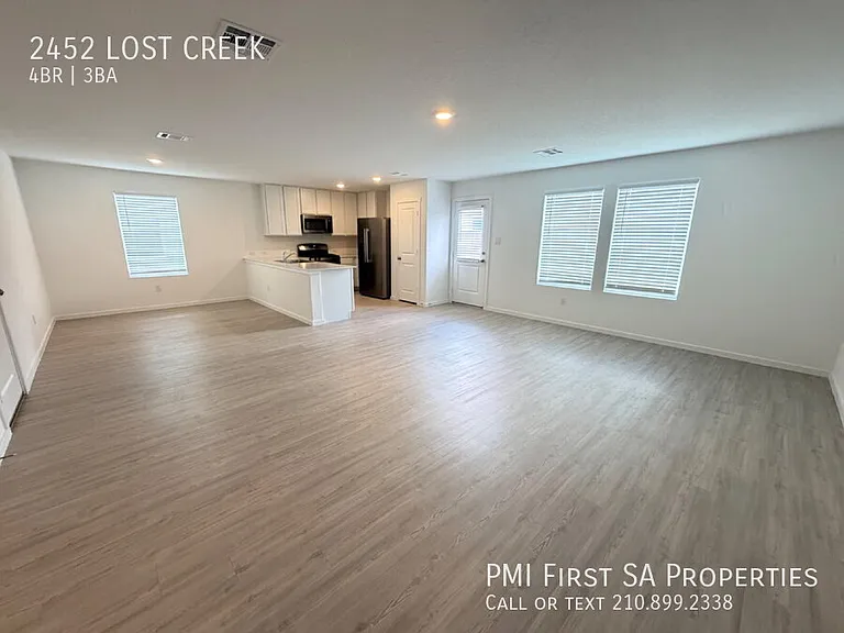 2452 Lost Creek Rd — Photo 3