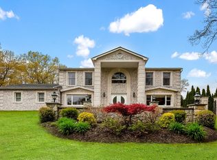 85 Wildwood Dr #1, Huntington Station, NY 11746