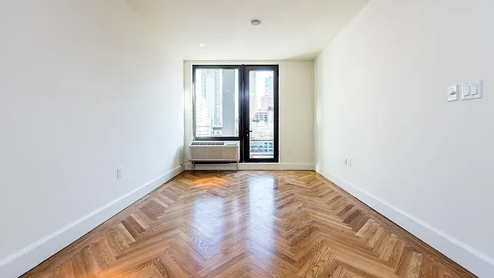 Rented by Nooklyn NYC LLC | media 53
