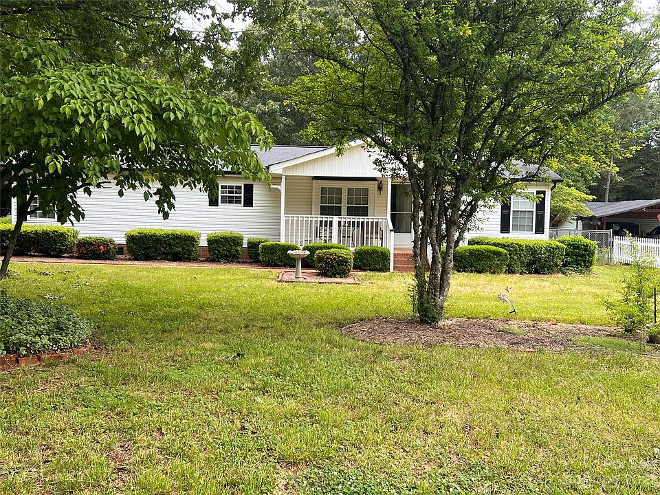 1st image of 1303 Meadowland Dr