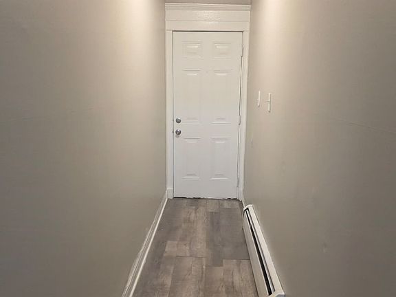 3rd image of 161 Starr St Unit 1