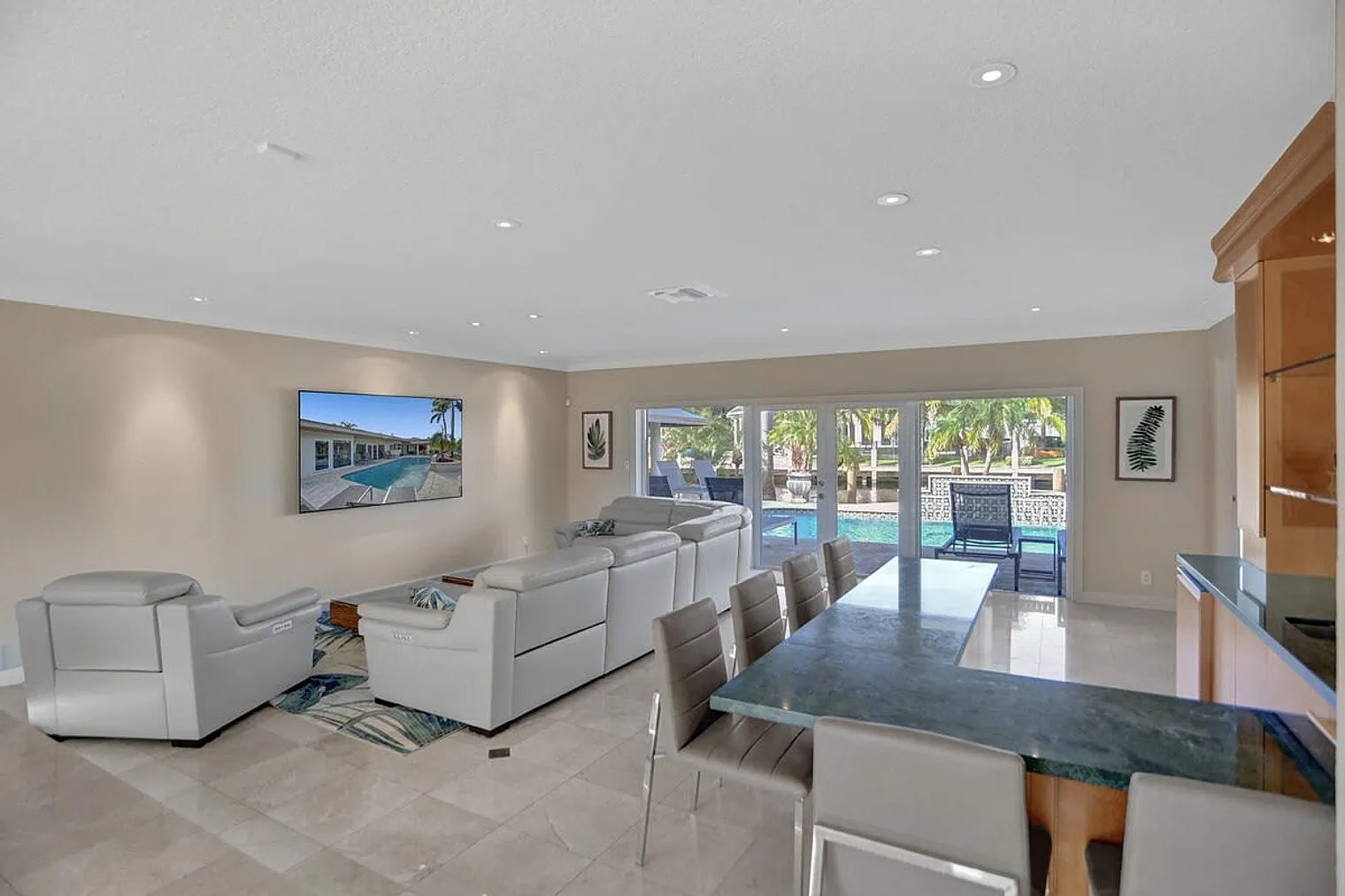 4 bed, 3.0 bath, 3487 sqft, $23,520 — Photo 2