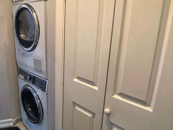 2nd image of 1120 Bergen St #2E2