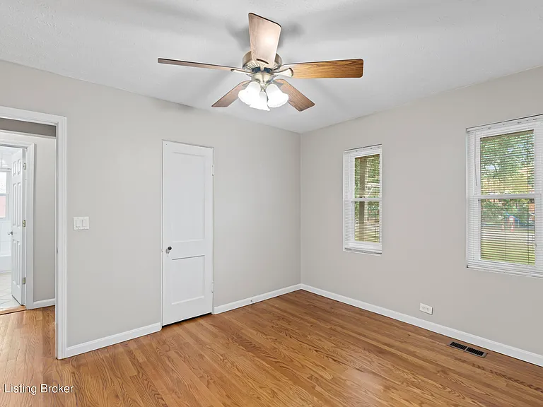 3810 Norbourne Blvd — Photo 16