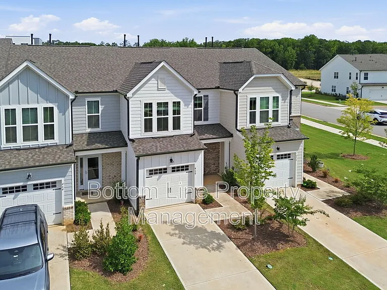 460 Glen Clova Dr — Photo 6