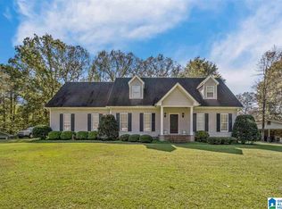 2710 Walnut Dr, Leeds, AL 35094