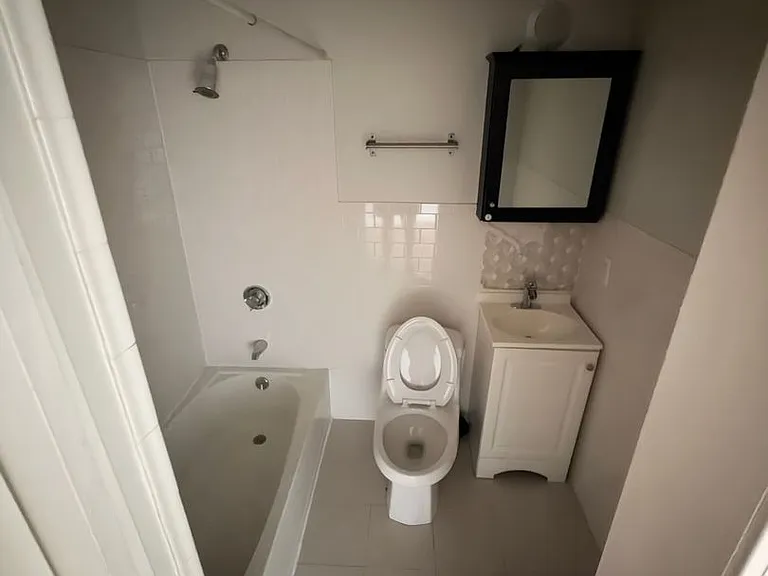 555 Winchester Ave — Photo 14