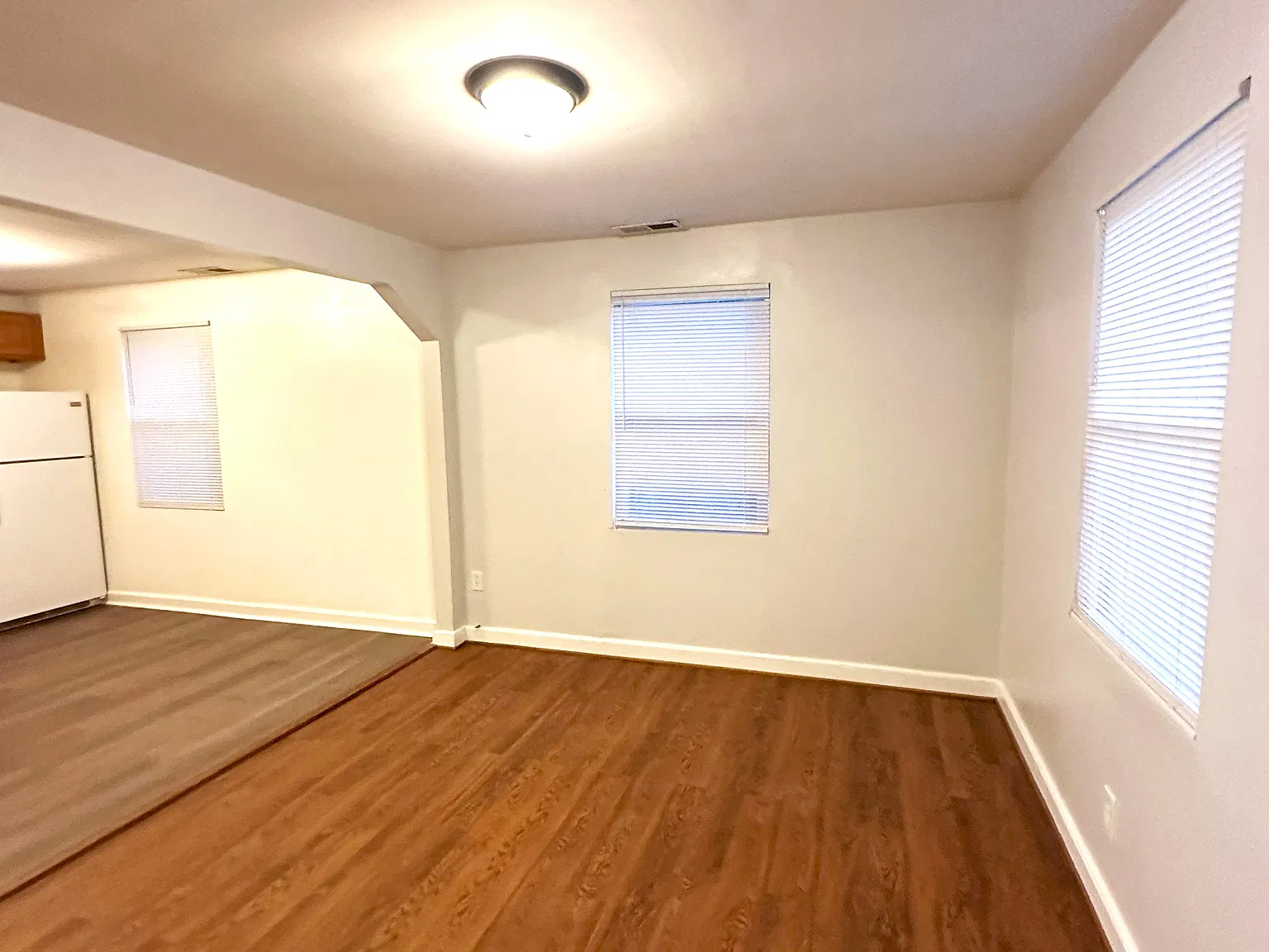2 bed, 550 sqft, $1,250 — Photo 1