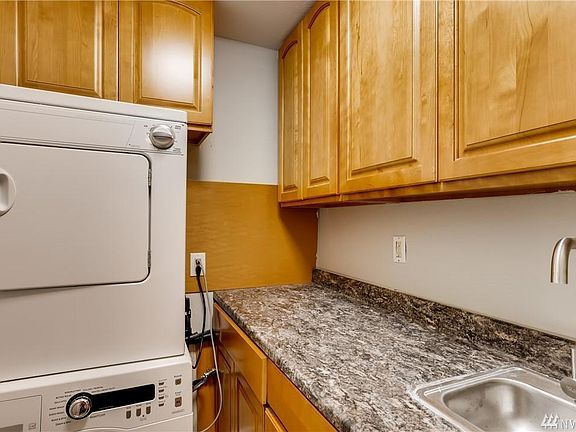 5th image of 11234 Cornell Ave S #M