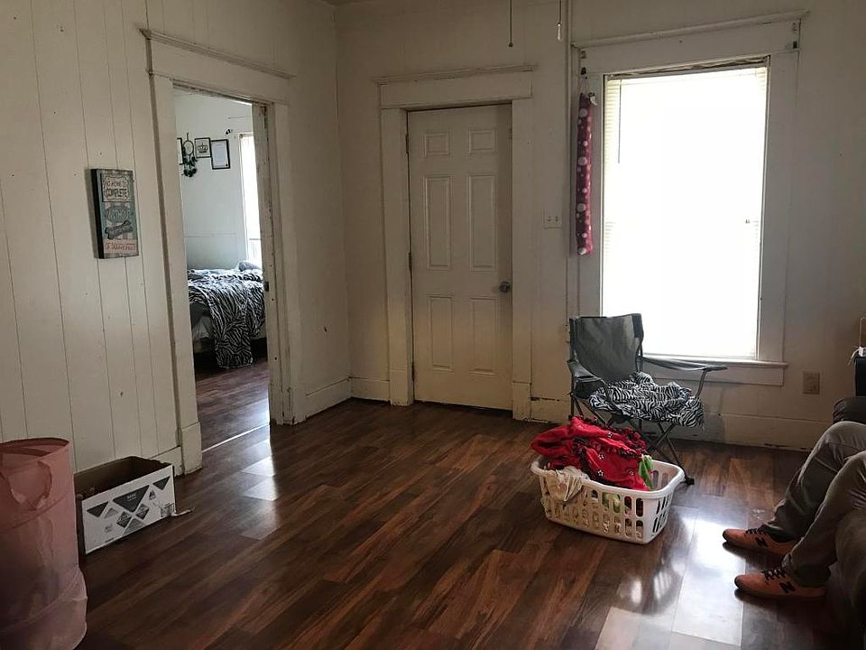 2nd image of 709 N Allen Ave