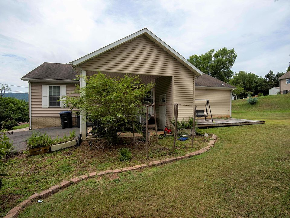 1st image of 712 Gray Ave