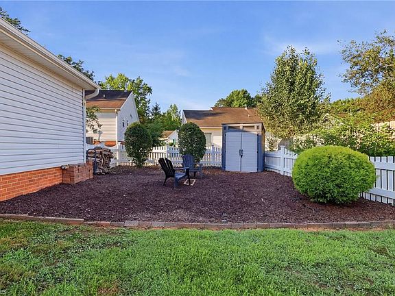5th image of 115 Asherton Ct