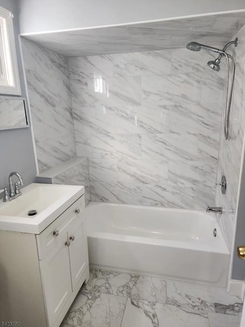 3 bed, $3,200 — Photo 3