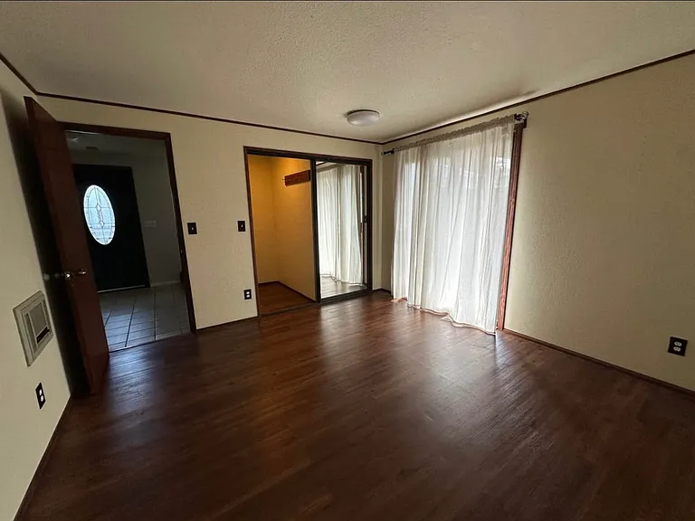 3719 Cherokee Ave — Photo 4