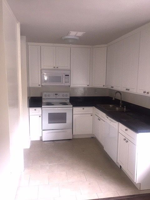 1st image of 5138 Zelzah Ave APT 203