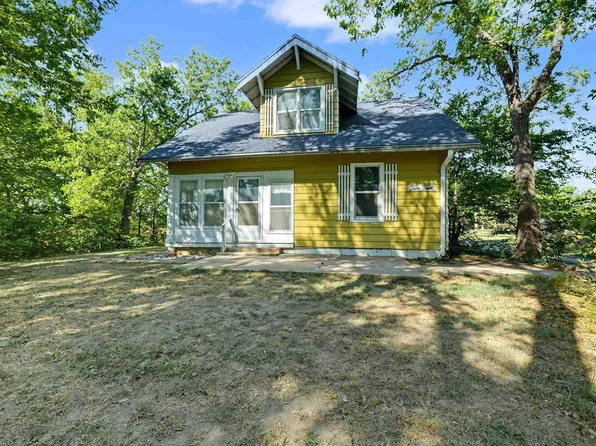 210 S Central St, Marquette, KS 67464