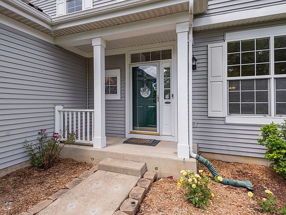 4th image of 596 W Dalton Dr