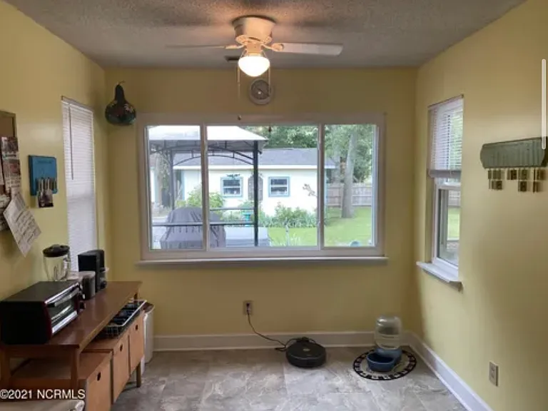 513 Crissy Dr — Photo 7