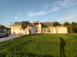 2132 SW 4th Ct, Cape Coral, FL 33991