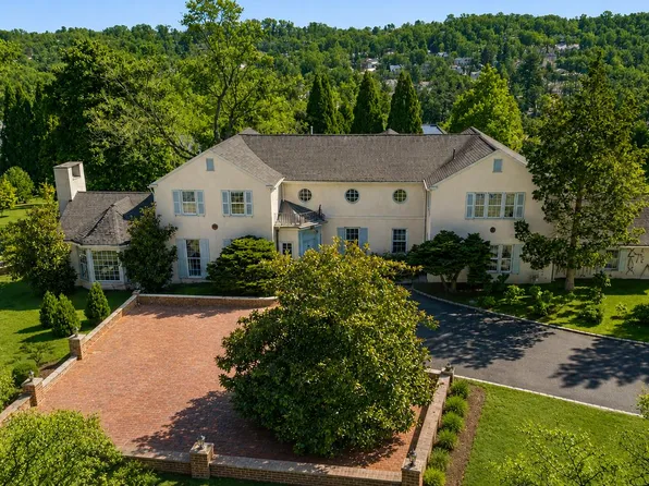 1260 County Line Rd, Wayne, PA 19087