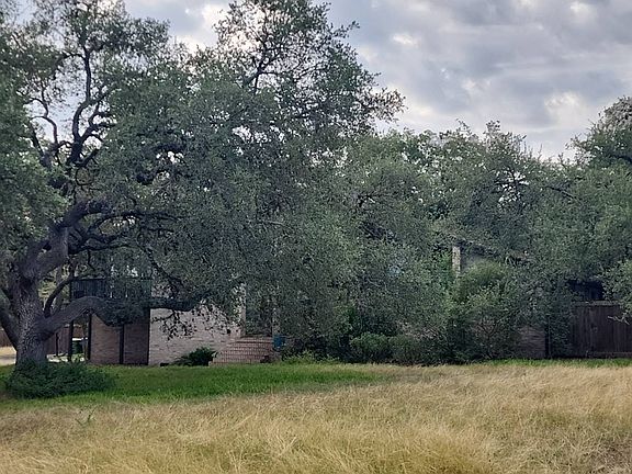 2nd image of 8267 Pimlico Ln