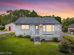 4470 Bethune Ct, West Bloomfield, MI 48323