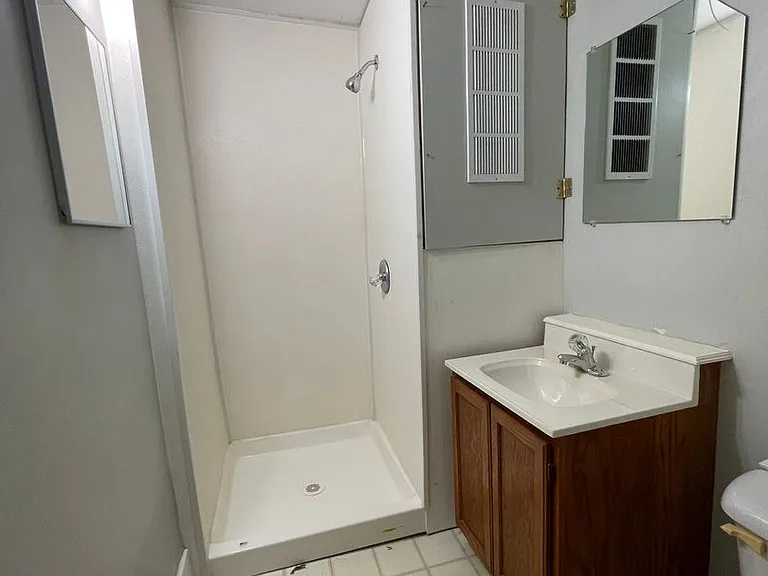 520 State St — Photo 18