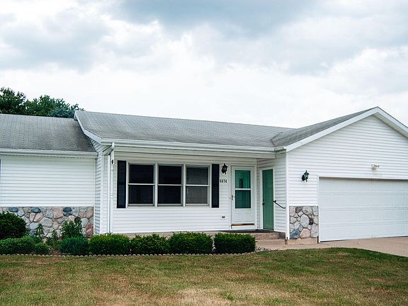 3rd image of 6674 Airfield Ct SW