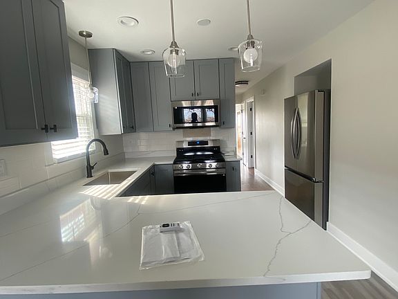 5th image of 2325 1/2 N 74th Ave Floor 2