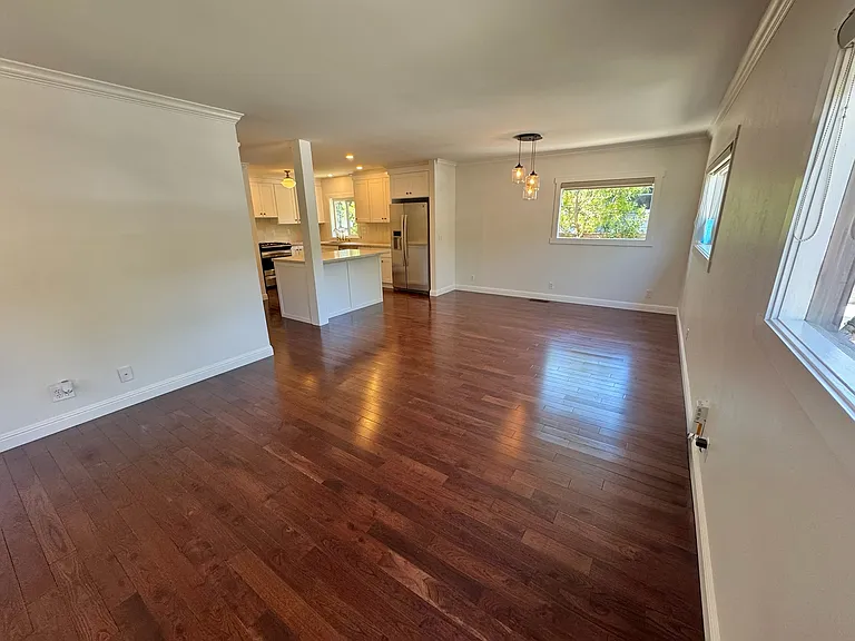21 Sierra Ave — Photo 5