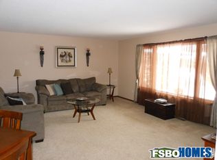 776 Sandusky Dr, Iowa City, IA 52240
