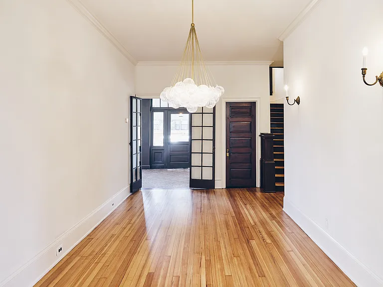 2979 Saint Johns Ave — Photo 7