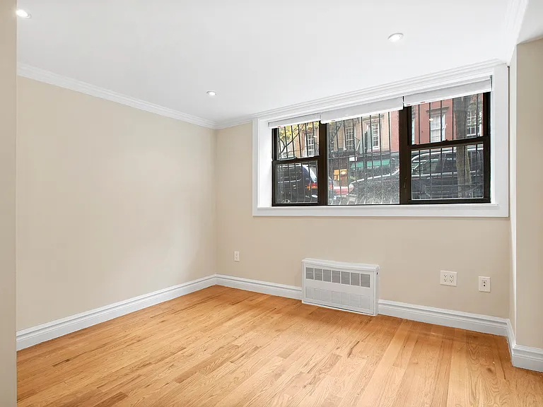344 E 85th St #1G — Photo 1