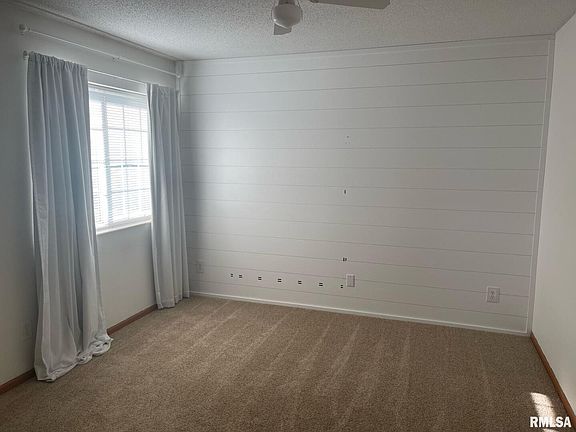 4th image of 3209 S 16th Ave Unit 304
