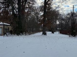 2796 Willowcreek Rd, Portage, IN 46368